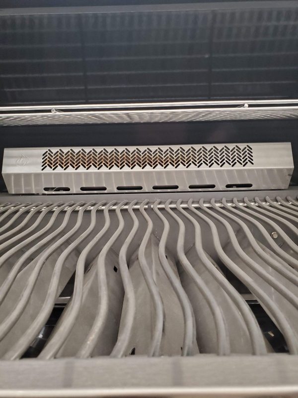 20230228_142419-scaled-1.jpg Outlet Napoleon Prestige 500 Propane Grill