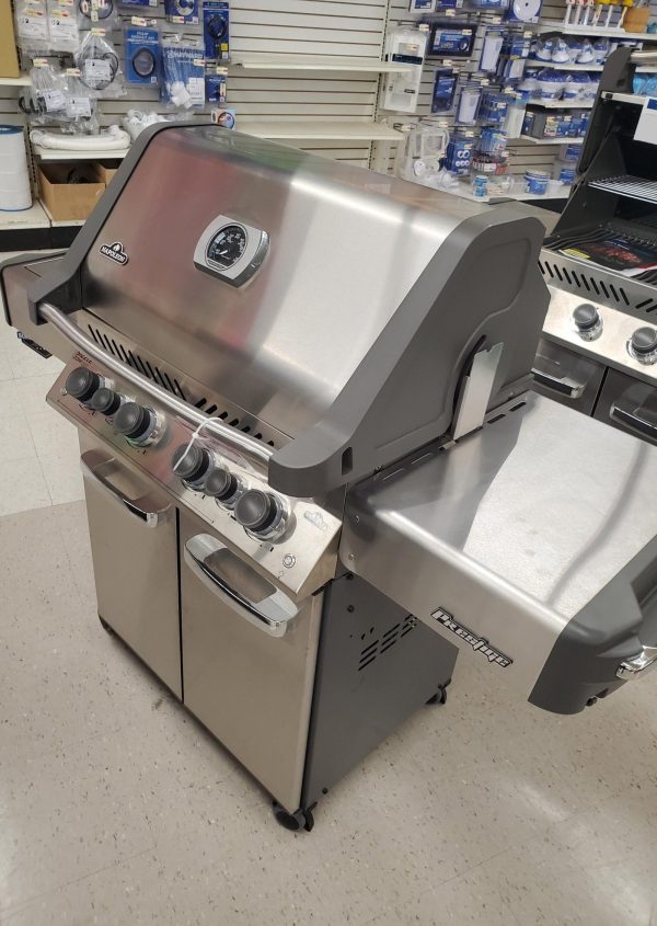 20230228_142442-scaled-1.jpg Outlet Napoleon Prestige 500 Propane Grill