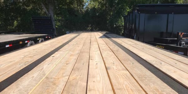 438065031_456549266789880_4839780355919425481_n-600x299-1.jpg Big Tex 25GN 40′ Heavy-Duty Gooseneck Trailer – Tandem Dual Axle, Black Steel Deck