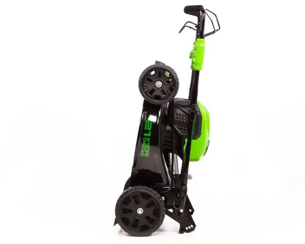 637e565b-aea0-41fc-a8aa-07aa6d3360ab.1b15f91755d6ebfe898a0e55f5575b5f.jpg Greenworks Self-Propelled 21-inch Brushless Lawn Mower 40V with 5Ah Battery and Charger