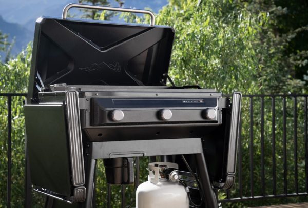 990360-21.jpg Traeger Flat Top Grill Flatrock™ Griddle