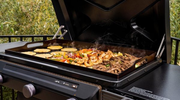 990360-7.jpg Traeger Flat Top Grill Flatrock™ Griddle