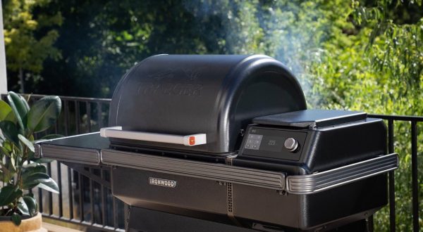 990364-4.jpg Traeger Ironwood Pellet Grill
