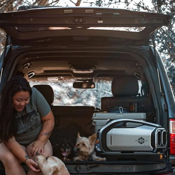 ZeroBreezeMark2portableairconditioner2_76d47580-a6d5-44d0-8d40-f20b176841e6.jpg Overlanding Cooling Collection