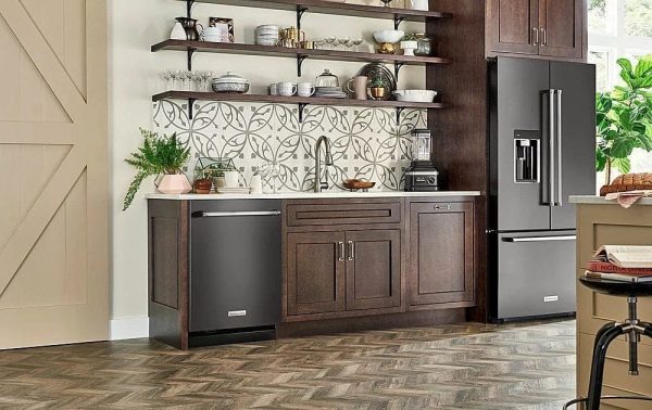 img-1975.jpg KitchenAid – Top Control Built-In Dishwasher with Stainless Steel Tub, FreeFlex Third Rack, 44dBA – Black stainless steel